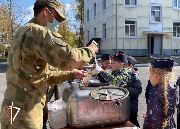 Более ста хабаровских школьников побывали в гостях у спецназа Росгвардии