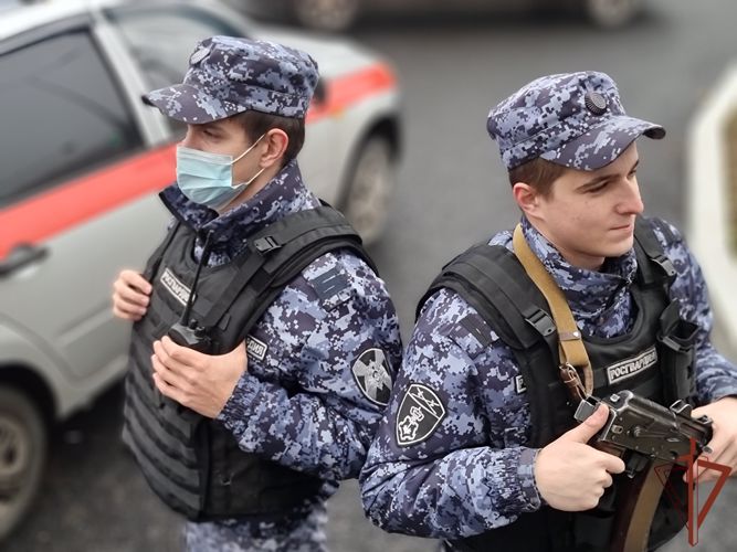 В Уральском округе Росгвардии отметили День образования вневедомственной охраны (видео)