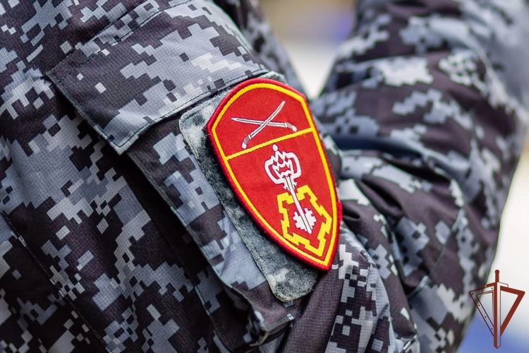 Сотрудник Росгвардии задержал в Архангельске осужденного, объявленного в федеральный розыск
