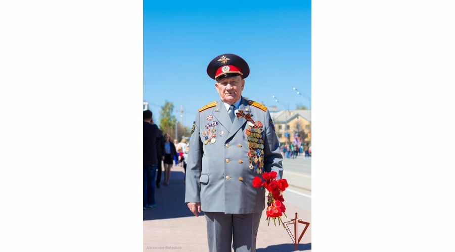 В Йошкар-Оле росгвардейцы поздравили с 96-летием ветерана войны