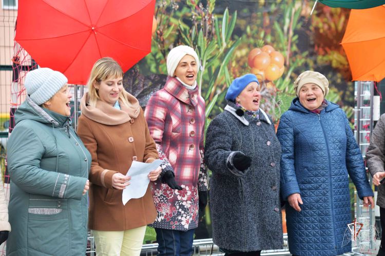 В городах Урала Росгвардия проводит ведомственную акцию «Вальс нашей молодости» (видео)