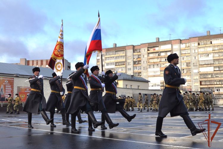 Отряду спецназа «Ратник» Росгвардии вручено Боевое знамя