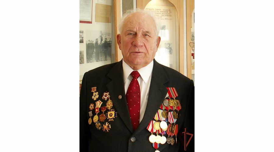 В Йошкар-Оле росгвардейцы поздравили с 96-летием ветерана войны