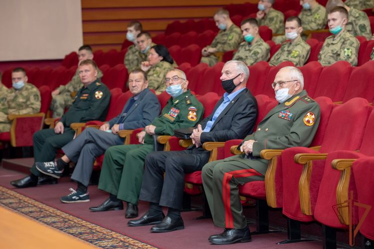 Роль войск правопорядка в битве за Кавказ обсудили на конференции в Росгвардии