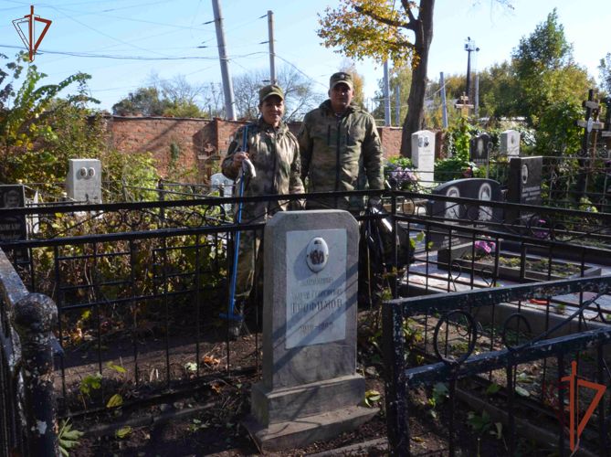 Росгвардейцы облагородили более 70 мест захоронения ветеранов и фронтовиков в Тамбове