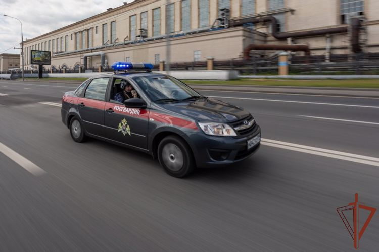 Директор Росгвардии генерал армии Виктор Золотов поздравил  личный состав подразделений вневедомственной охраны  с профессиональным праздником