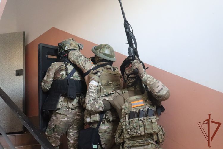 На курсах «Бастион» сотрудники Росгвардии поделились опытом с журналистами