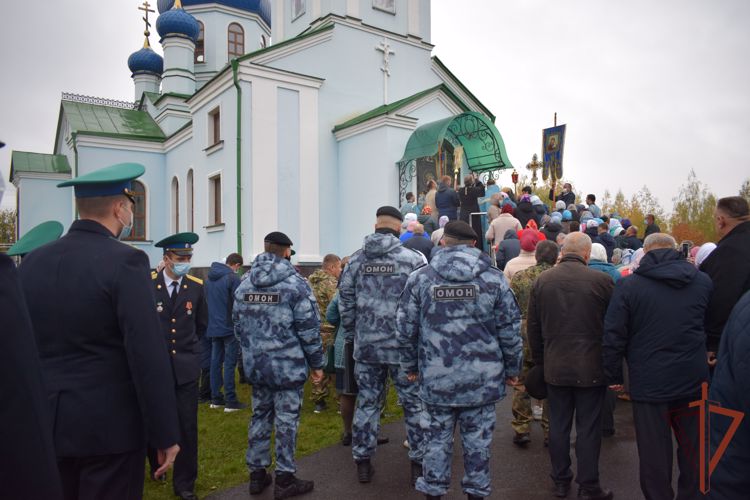 Росгвардейцы приняли участие в открытии нового храма в Курске