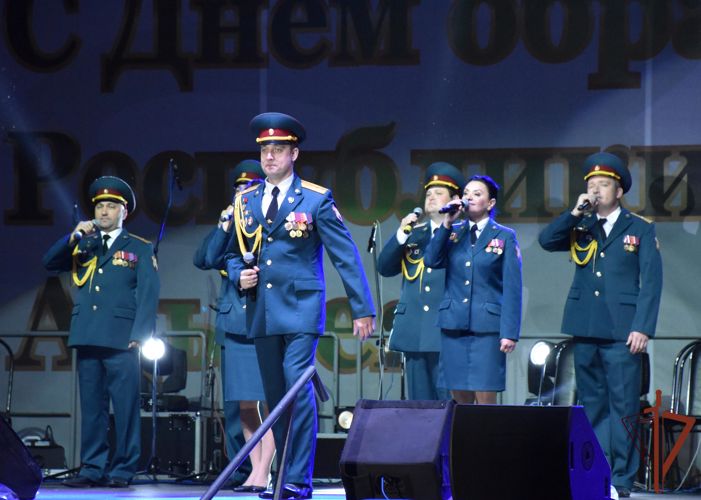 Музыкальные коллективы Росгвардии поздравили жителей и гостей Адыгеи с Днем образования республики 
