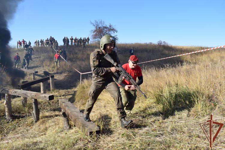 Проведены испытания на право ношения крапового берета среди военнослужащих спецназа Приволжского округа Росгвардии  (видео)