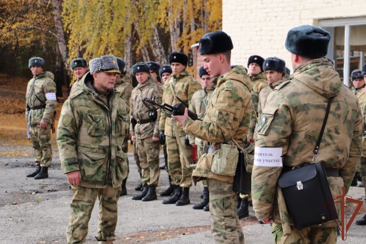 В озерском соединении Уральского округа Росгвардии состоялся сбор офицеров-выпускников