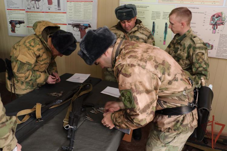 В озерском соединении Уральского округа Росгвардии состоялся сбор офицеров-выпускников