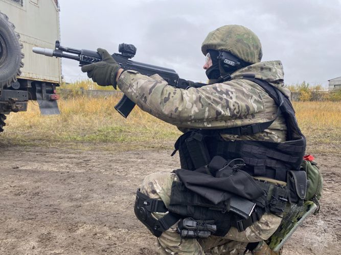 В Вологодской области сотрудники СОБР Росгвардии завершили полевой выход