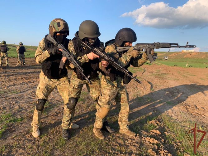 Полевой выход спецподразделения Росгвардии проведён в Калмыкии