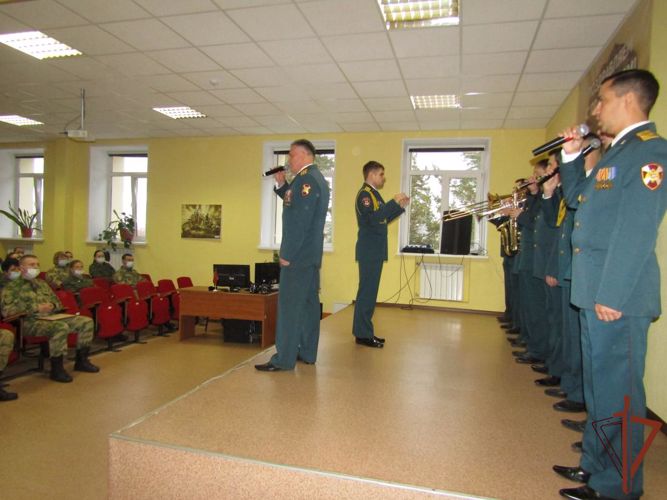 Ансамбль песни и пляски Уральского округа Росгвардии запустил новый культурный проект для отдаленных гарнизонов