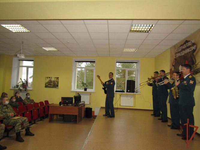 Ансамбль песни и пляски Уральского округа Росгвардии запустил новый культурный проект для отдаленных гарнизонов