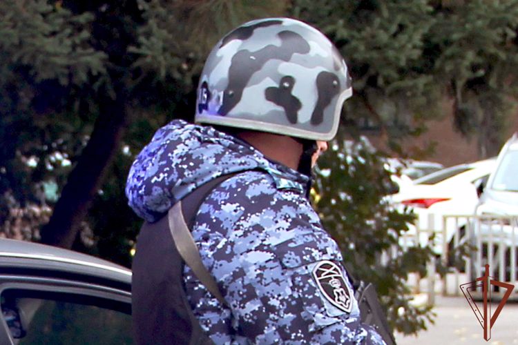 Угрожавшего ножом водителю такси мужчину задержали росгвардейцы в Подмосковье