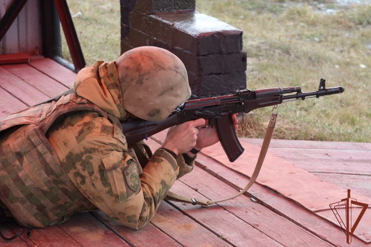 В Уральском округе Росгвардии завершился сбор офицеров-выпускников военных вузов 2021 года 