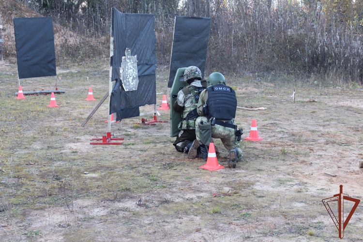 Сотрудники вологодского ОМОН Росгвардии провели полевой выход 