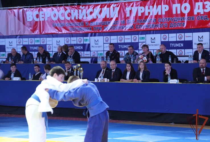 Представители Росгвардии стали почётными гостями всероссийского турнира по дзюдо в Тюмени