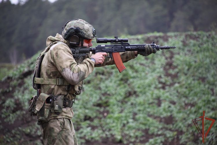 Новосибирский военный институт Росгвардии провел чемпионат по стрельбе памяти погибших выпускников