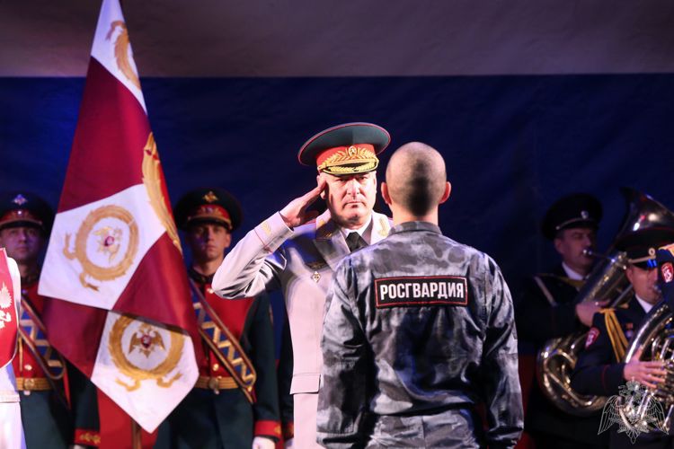 Калининградскому специальному моторизованному полку Росгвардии вручено Боевое знамя