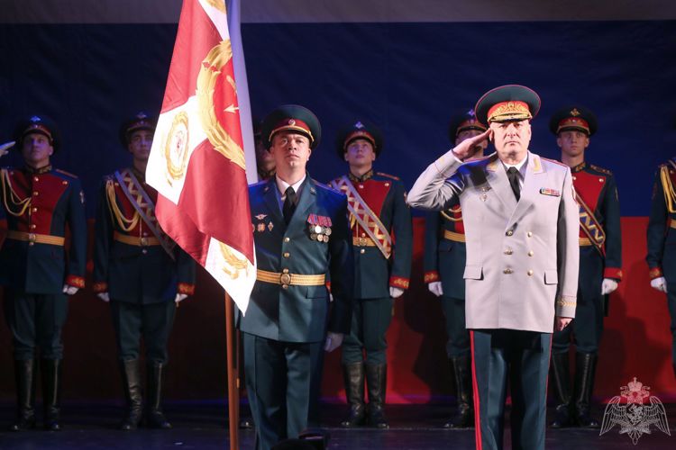Калининградскому специальному моторизованному полку Росгвардии вручено Боевое знамя