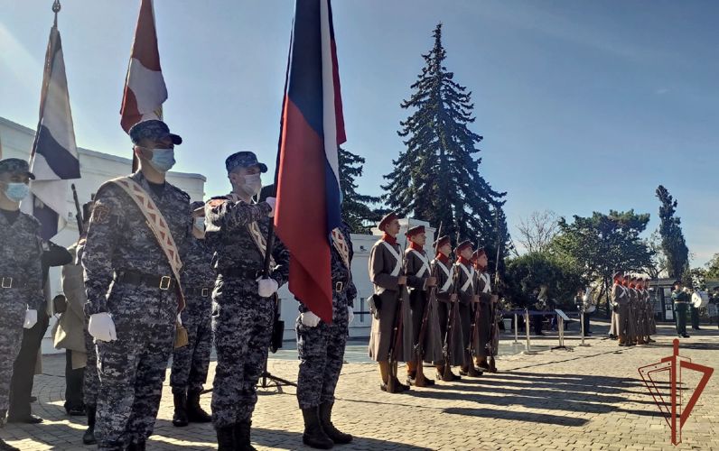 Учащиеся севастопольского профильного класса Росгвардии прошли посвящение в кадеты