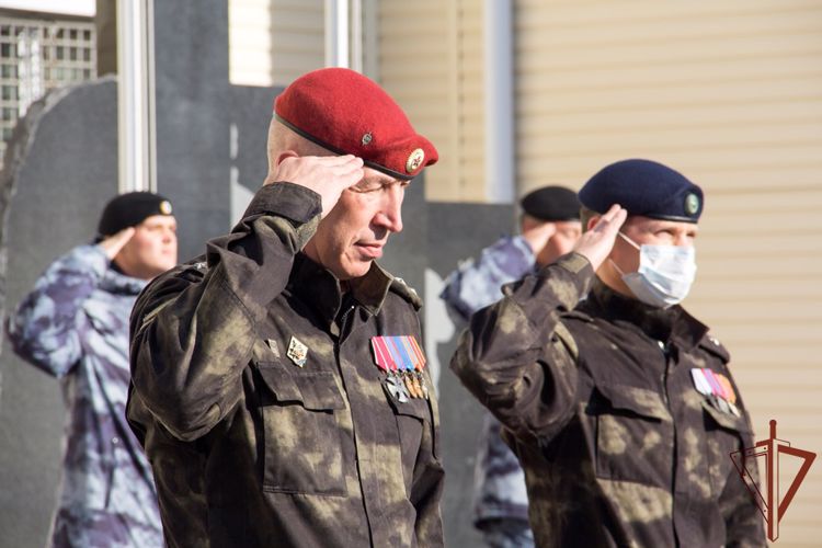 В Уральском округе отметили День специальных отрядов быстрого реагирования (видео)
