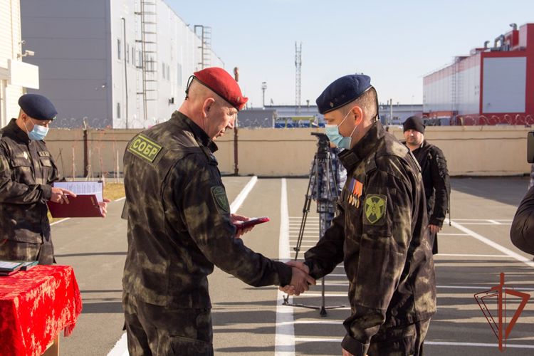 В Уральском округе отметили День специальных отрядов быстрого реагирования (видео)