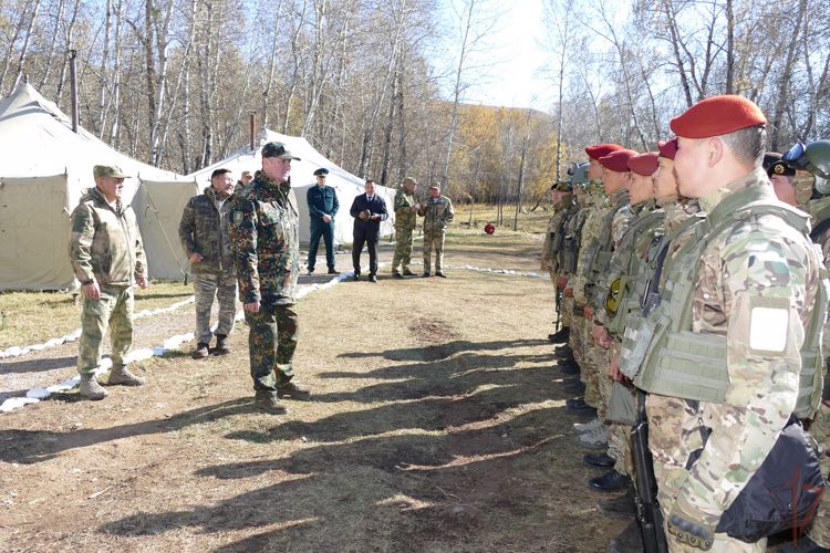 Под руководством командующего Сибирским округом Росгвардии проверены подразделения ведомства в Туве