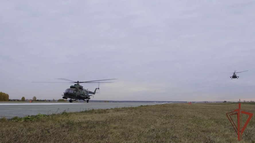В Уральском округе Росгвардии завершилось летно-тактическое учение (видео)