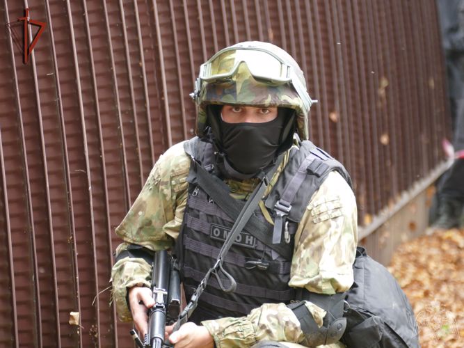 В Иркутске впервые прошли состязания по тактическим действиям боевых групп сотрудников ОМОН Росгвардии
