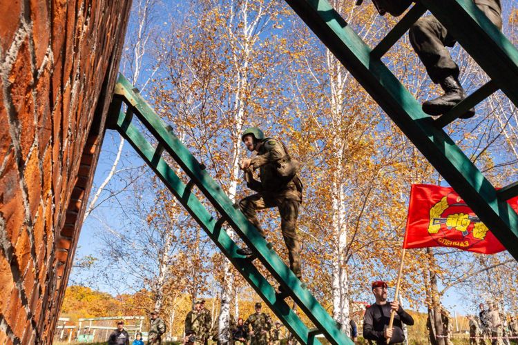 Испытания на право ношения крапового берета проведены в Восточном округе Росгвардии (фото)