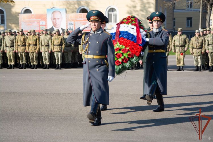 В ОДОН Росгвардии вспомнили погибших в трагических событиях 1993 года в Москве 