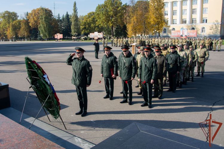 В ОДОН Росгвардии вспомнили погибших в трагических событиях 1993 года в Москве 