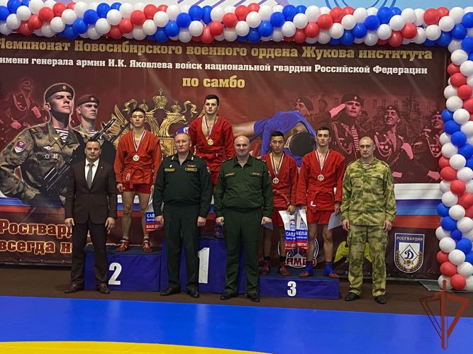 Определены сильнейшие самбисты Новосибирского военного института Росгвардии