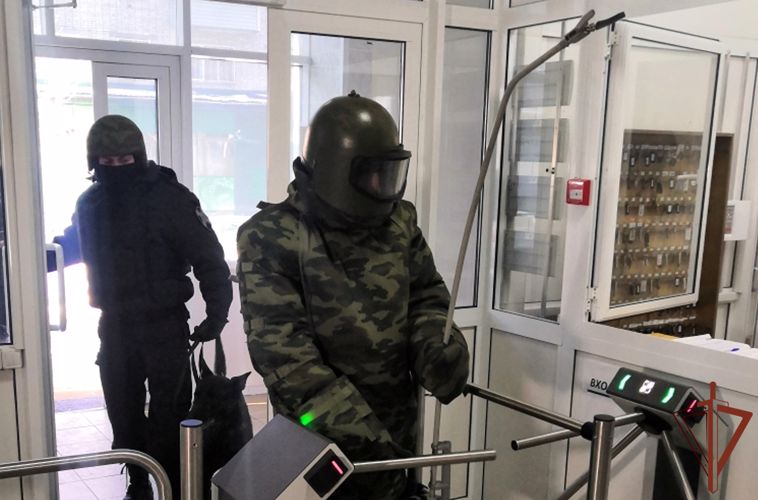 Спецназ Росгвардии принял участие в учении оперативного штаба в Курганской области
