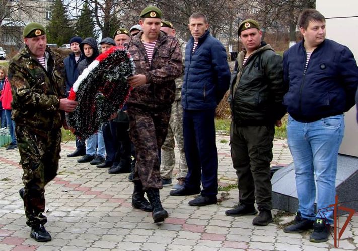 Памятник погибшему воину правопорядка открыли в Нижегородской области