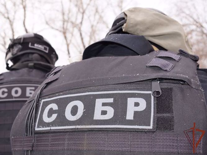 Росгвардейцы в Костроме задержали подозреваемых в мошенничестве с ювелирной продукцией