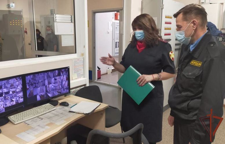 Межведомственные пожарно-тактические занятия с участием Росгвардии проведены в Тюмени