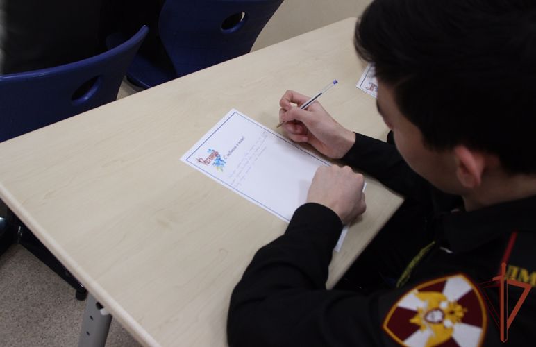 Кадеты Росгвардии присоединились к ведомственному проекту «С любовью к маме» в Тюмени