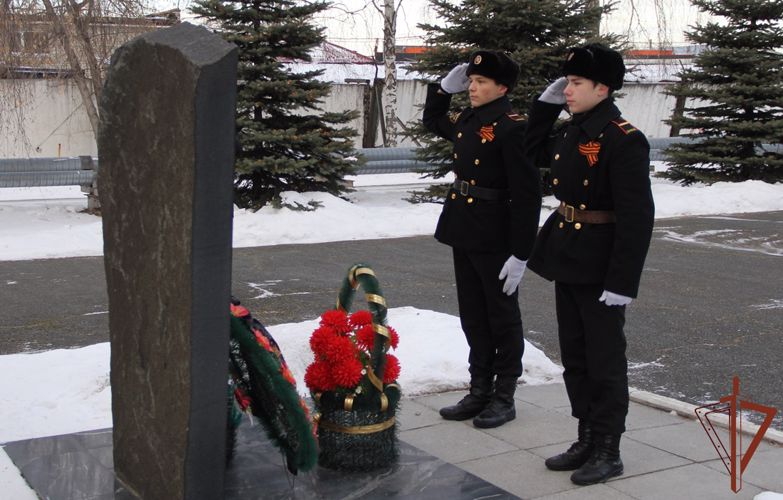 В день рождения генерала Комаровского 70 тюменских школьников посвятили в кадеты Росгвардии (видео)