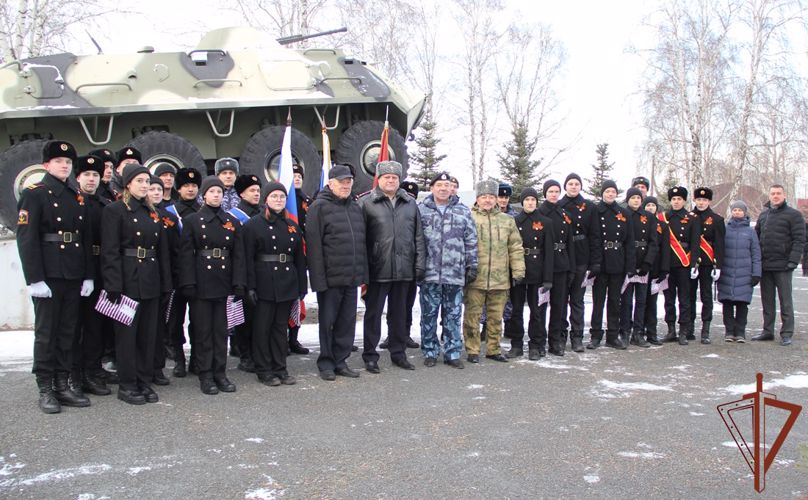 В день рождения генерала Комаровского 70 тюменских школьников посвятили в кадеты Росгвардии (видео)