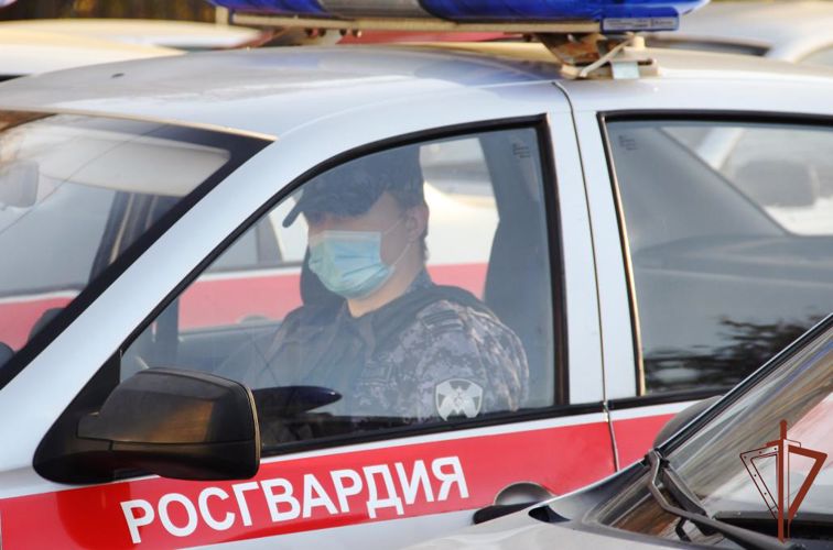 Росгвардейцы задержали жителя Москвы, подозреваемого в незаконном обороте наркотиков