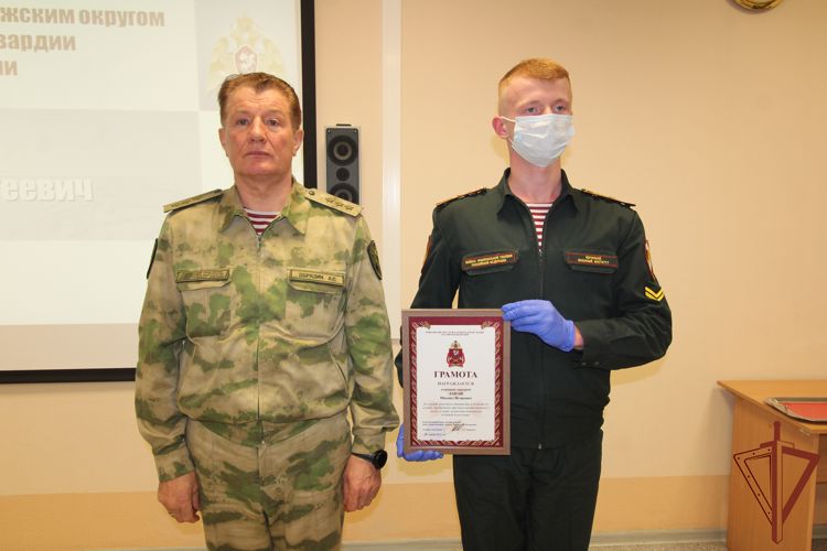 Командующий Приволжским округом Росгвардии провёл лекцию для курсантов ведомственного вуза в Перми 