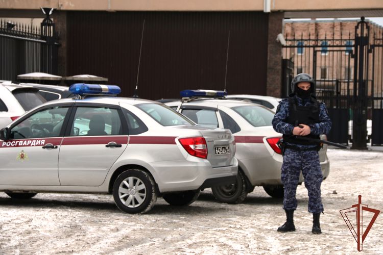 Росгвардия приняла участие в тактико-специальных учениях в Санкт-Петербурге