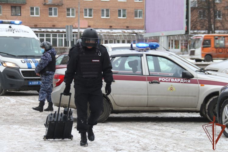 Росгвардия приняла участие в тактико-специальных учениях в Санкт-Петербурге