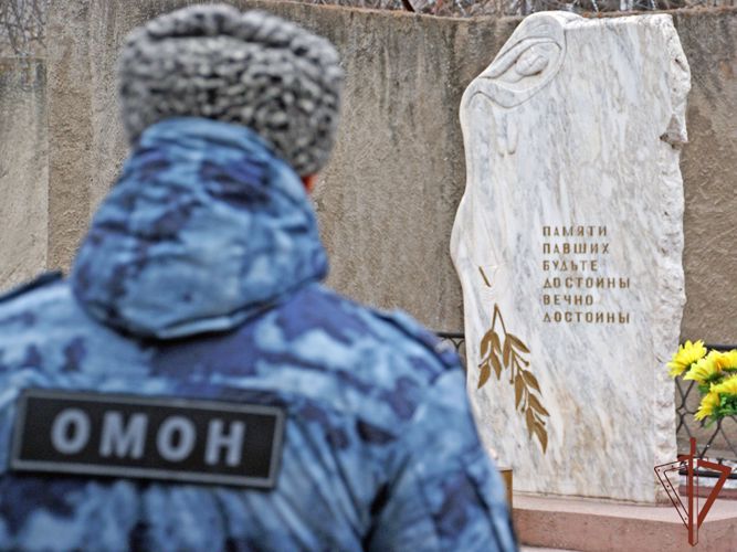  Погибших 26 лет назад сотрудников ОМОН вспоминают в Абакане