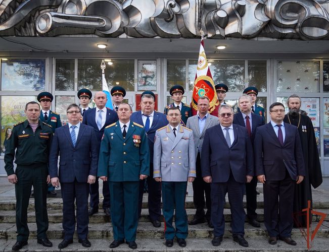 Полку по охране важных государственных объектов Северо-Западного округа Росгвардии вручено Боевое знамя